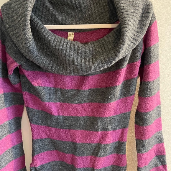 Soft Sonly Sky Long Cowl Neck Sweater - Picture 6 of 13